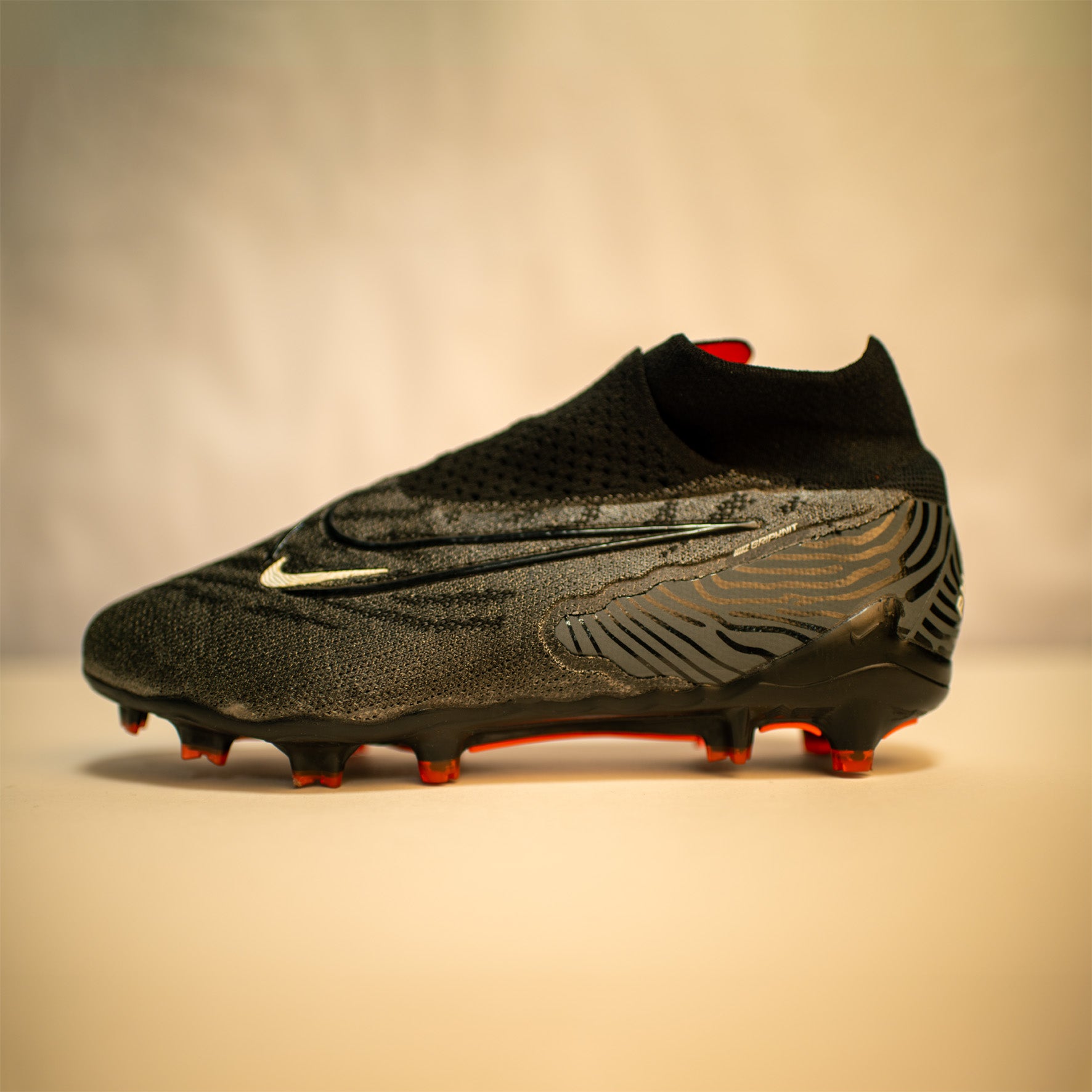 Nike Predator Ghost Lace