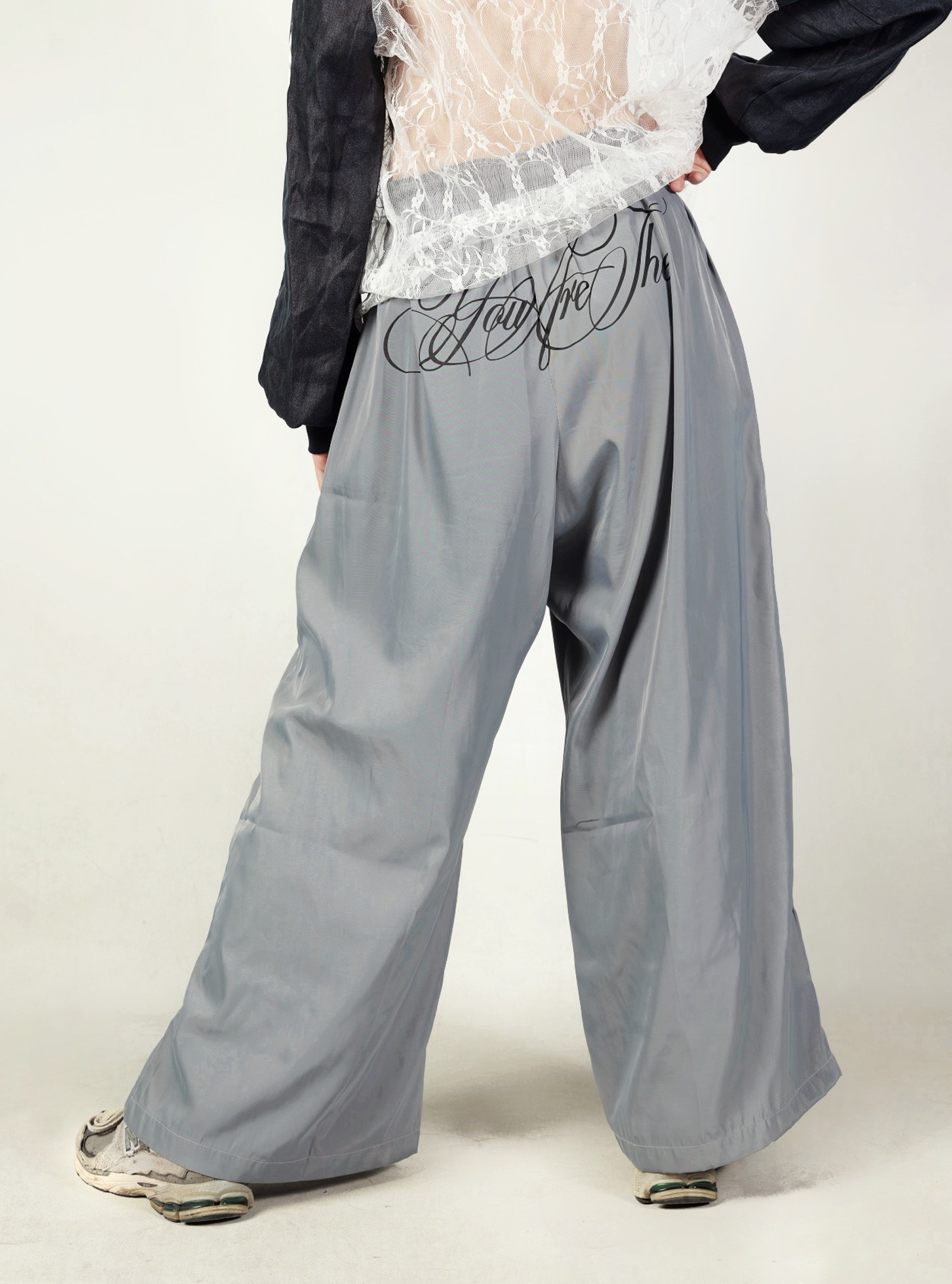 On Line Baggy Pants