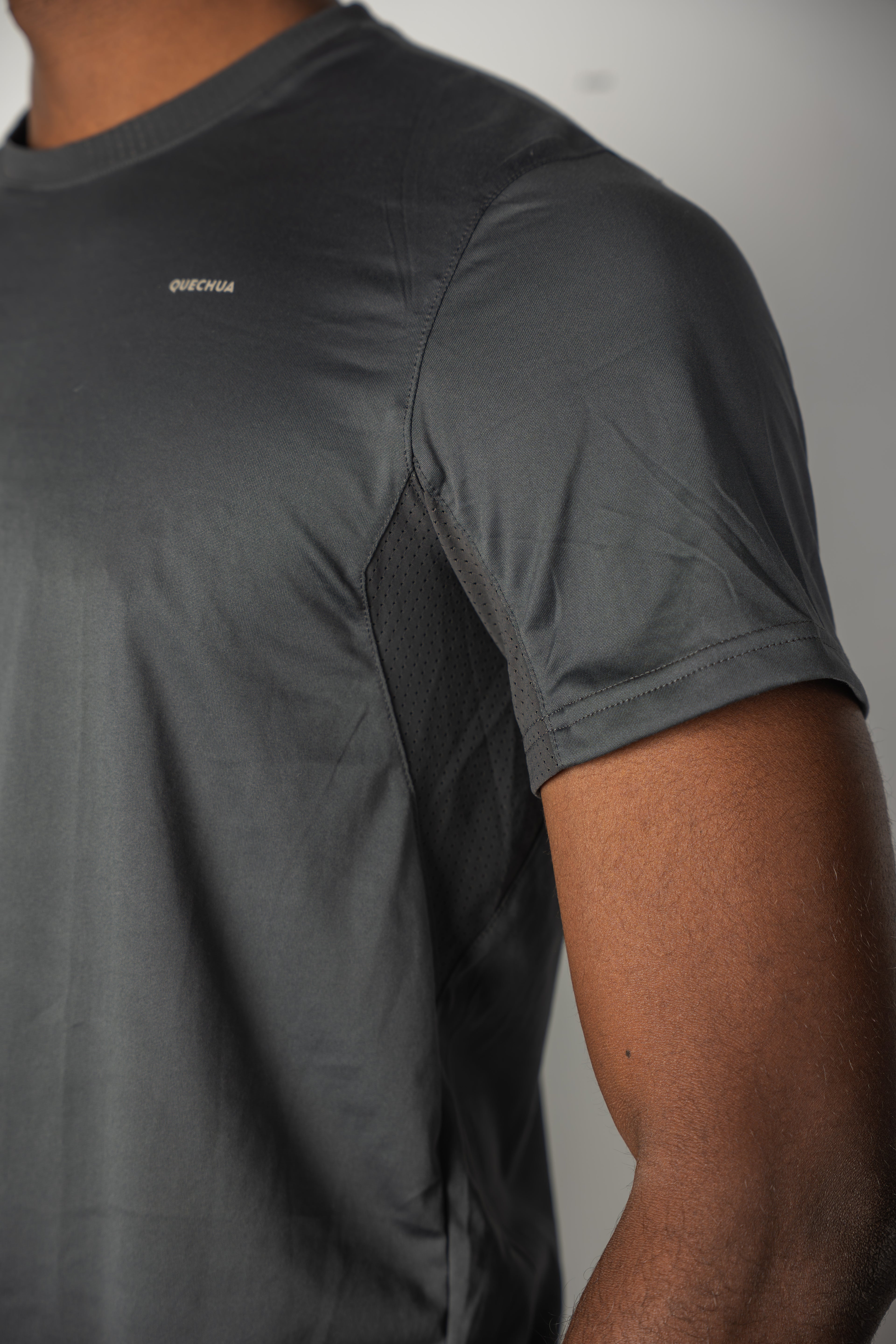 Quechua Men's MH100 Hiking T-Shirt